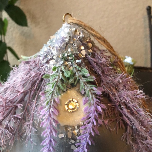 NWT Vintage style custom weathered birdhouse w/an orchid flair custom handmade - Picture 4 of 11